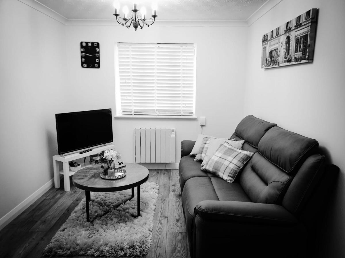 Luxury 1 Bed Close To Town Centre With Free Parking 桑斯安 外观 照片